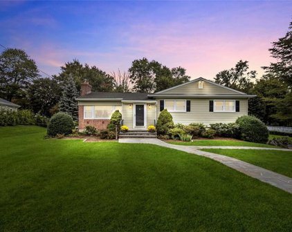 33 Hemlock Road, Briarcliff Manor