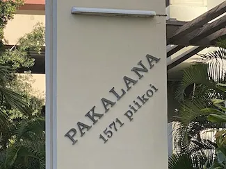 Pakalana Sign