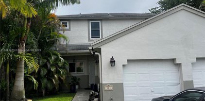 381 Nw 207th Ave, Pembroke Pines