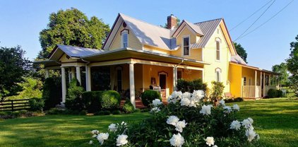 2755 Water Valley Rd, Santa Fe