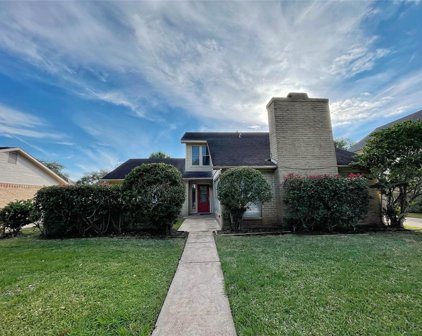 2810 Arrowhead Drive, Sugar Land