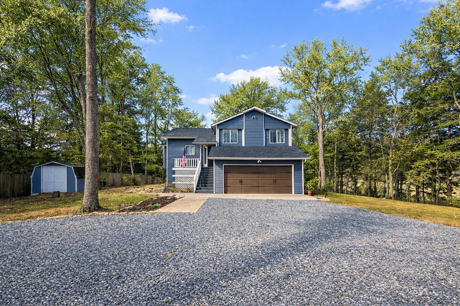 983 Lake Ridge Drive, Dandridge, 37725
