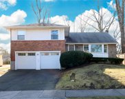 52 Soundview Avenue, Oyster Bay image