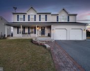 108 E Clearview Dr, Reading image