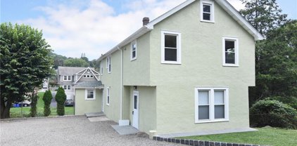 86 E Sunnyside Lane, Irvington