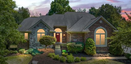 22760 INDIANWOOD, Lyon Twp
