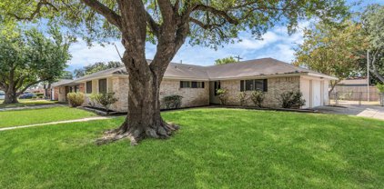 1101 E Dartmouth Lane, Deer Park