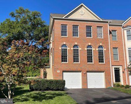 495 Winding Rose Dr, Rockville