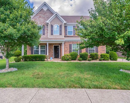 1936 Oak Dr, Murfreesboro