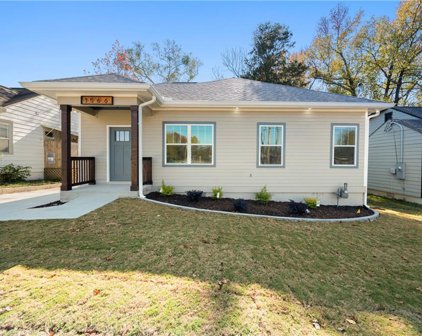 1566 Temple Avenue, College Park