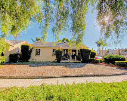 1805 Hornblend St., Pacific Beach/Mission Beach