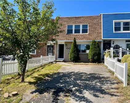 20 Patio Road, Middletown