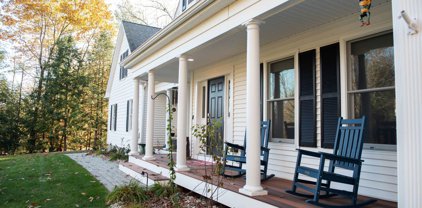 77 Mohawk Lane, Brentwood