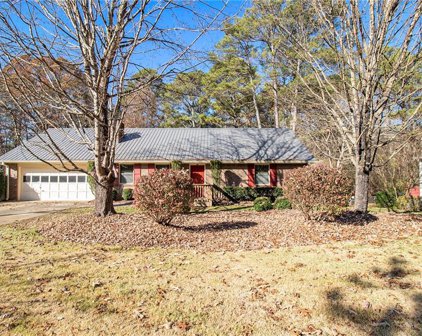 360 Victoria Drive, Ellenwood