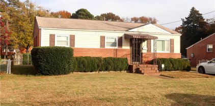 16 Sharon Court, Hampton Mercury South