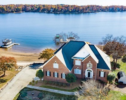 9615 Island Point  Road, Sherrills Ford
