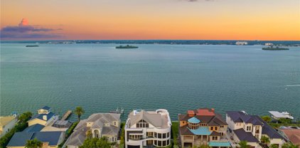 837 Harbor Island, Clearwater