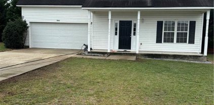 2745 Daniel Boone Lane, Hope Mills