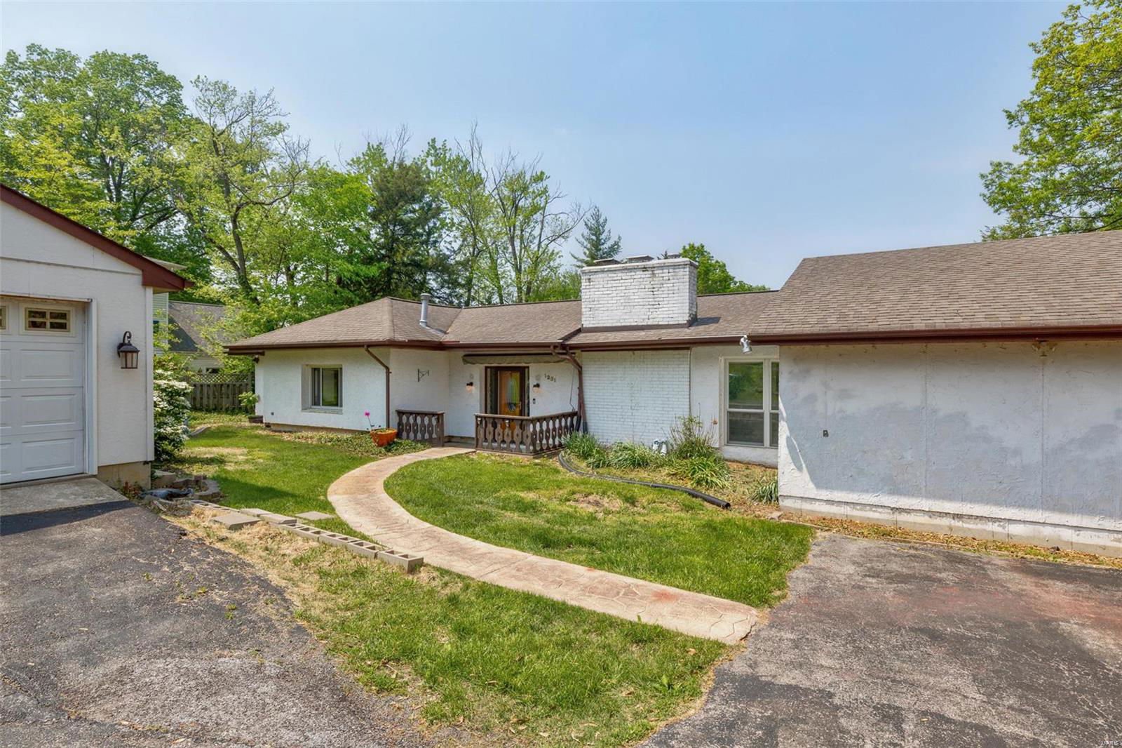 1251 Carman Road, Ballwin, 63021