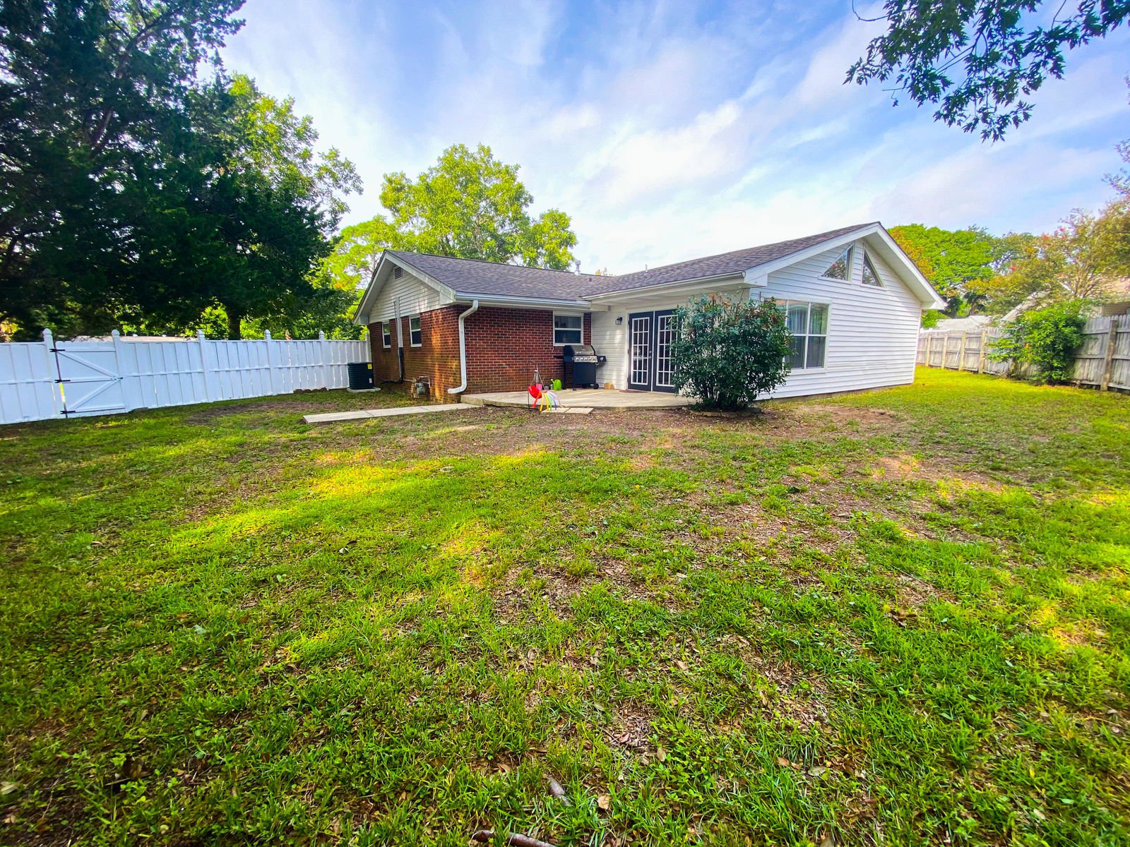 105 NW Nw Maurice Avenue, Fort Walton Beach FL 32548, Property Listing