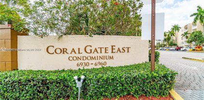 6960 Miami Gardens Dr Unit #2-525, Hialeah