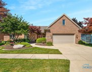 235 Willowood, Bowling Green image