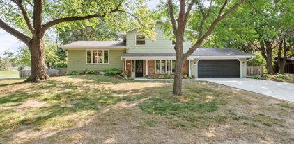 8801 32nd Court N, New Hope