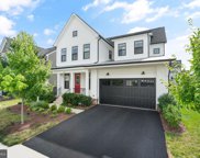 25483 Byrnes Crossing Dr, Chantilly image
