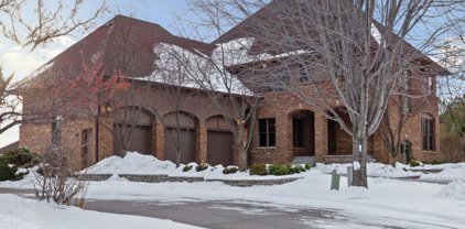 552 Lakeridge Court, Shoreview