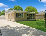 930 Leamington Avenue, Glenview image