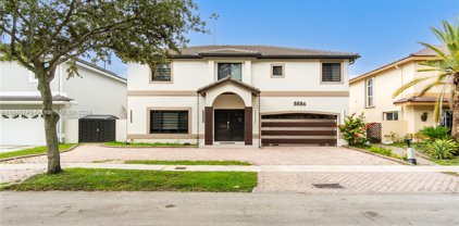 8886 Nw 187th St, Hialeah