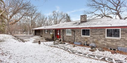 38 E Oaks Road, North Oaks