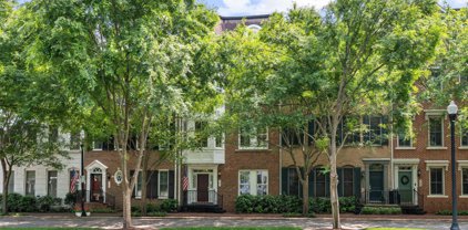 704 Rose Sq, Alexandria
