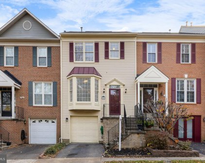 7711 Pott Ct, Lorton