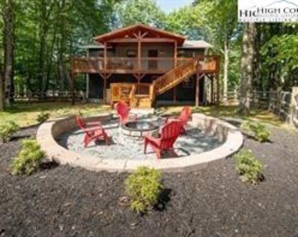 221 Upper Grouse Ridge Road, Beech Mountain