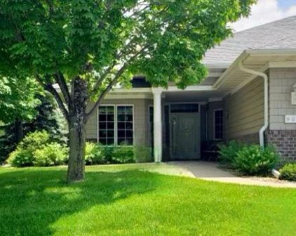 9001 Sutton Drive, Eden Prairie