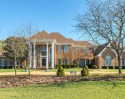 1138 Highland Pointe  Drive, Town and Country image