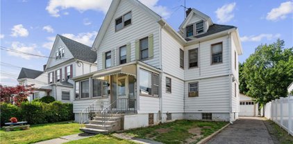 183 Sickles Avenue, New Rochelle