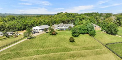 2205 doctor robertson, Spring Hill