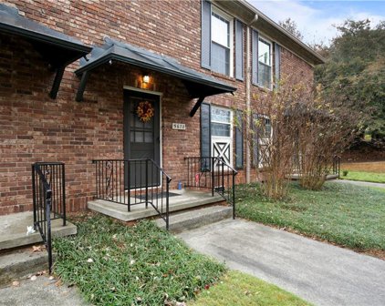 5678 Kingsport Drive, Sandy Springs