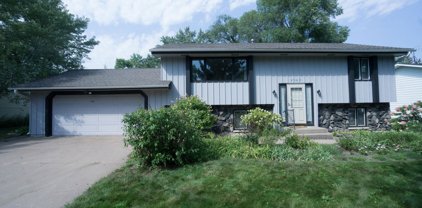 2563 Woodale Drive, Mounds View