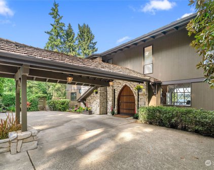 1416 West Lake Sammamish Pkwy  SE, Bellevue