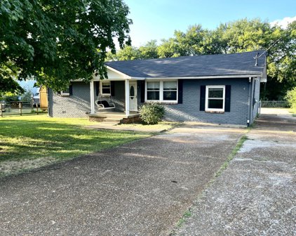 128 Tune Dr, La Vergne