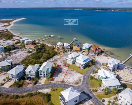 7660 Key West Dr, Navarre Beach