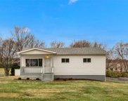 614 Hickory Dale  Drive, St Charles image
