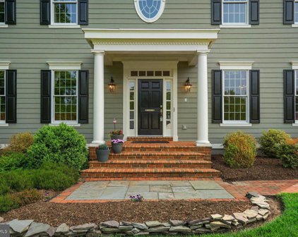 9889 Chapel Bridge Estates Dr, Fairfax Station