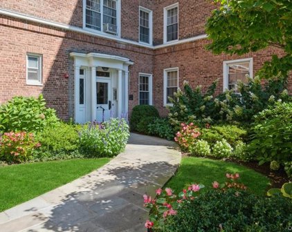 8 Midland Gardens Unit #3I, Bronxville