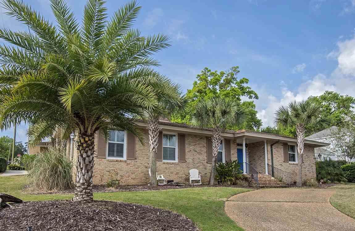 The Property at 3001 Blackshear Ave, Pensacola, FL 32503 is for sale.