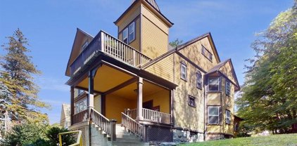 72 Neperan Road, Tarrytown