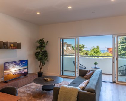457 Wave ST 1, Monterey